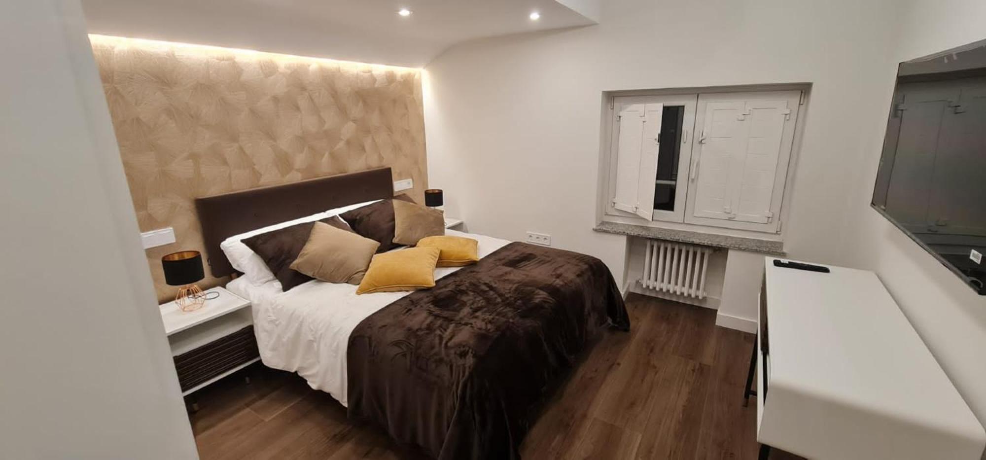 Ferienwohnung Atico De Diseno En El Centro Oviédo Exterior foto