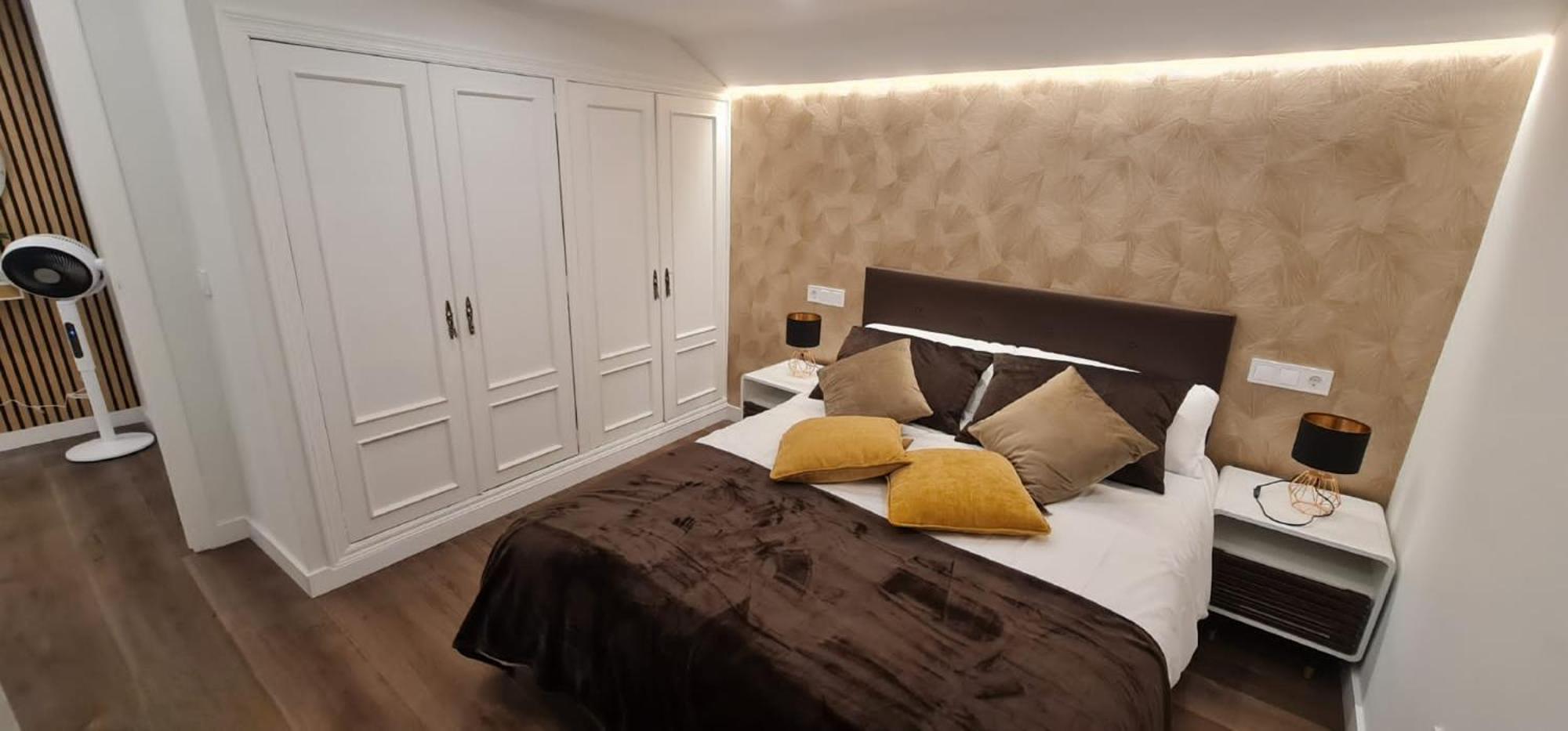 Ferienwohnung Atico De Diseno En El Centro Oviédo Exterior foto